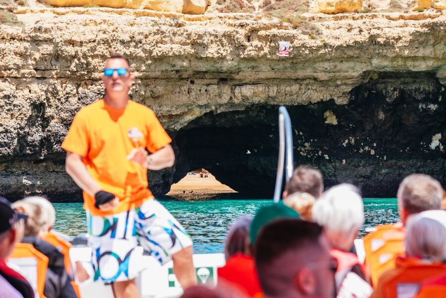 Vilamoura: Benagil Cave Boat Tour with Entry&Dolphin search - From Vilamoura Marina to the Benagil coast