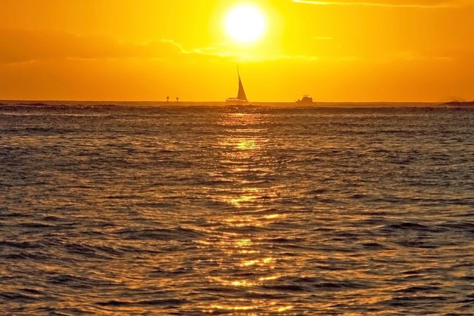 Waikiki Signature Sunset Catamaran Sail - Who should book this sunset catamaran?