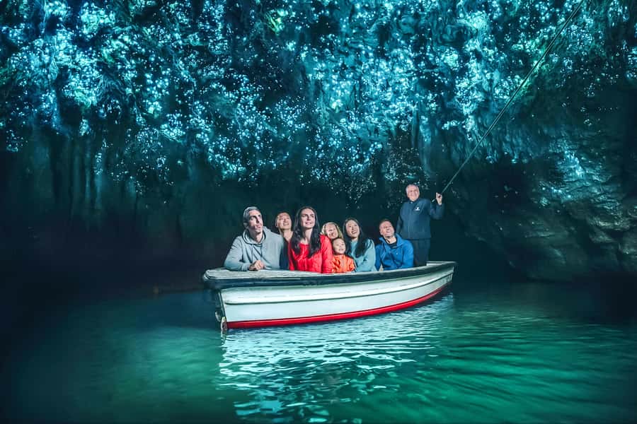 Waitomo: Glowworm Caves Guided Tour by Boat - Why the darkness makes Waitomo special