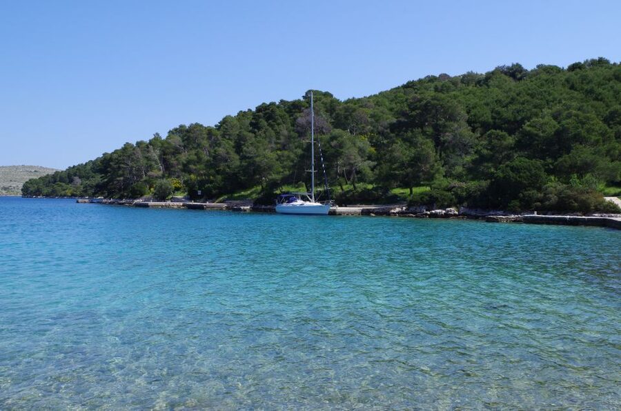 Zadar: Full-Day Sailing Trip to Kornati - Swimming and snorkeling in a quiet bay