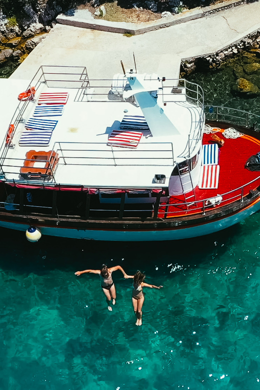 Zadar: Kornati Boat Trip with Lunch and Swim Stops - Breakfast, rakija, and a long morning at sea