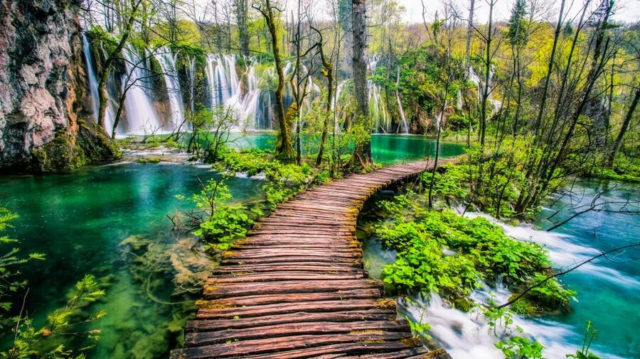 Zadar: Plitvice Lakes with Boat Ride and Zadar Old Town Tour - What to pack for a smoother day