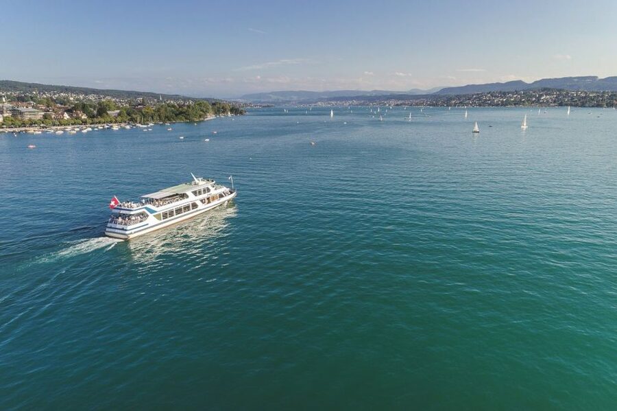 Zurich: City Tour, Cruise, and Lindt Home of Chocolate Visit - Who should book this experience?